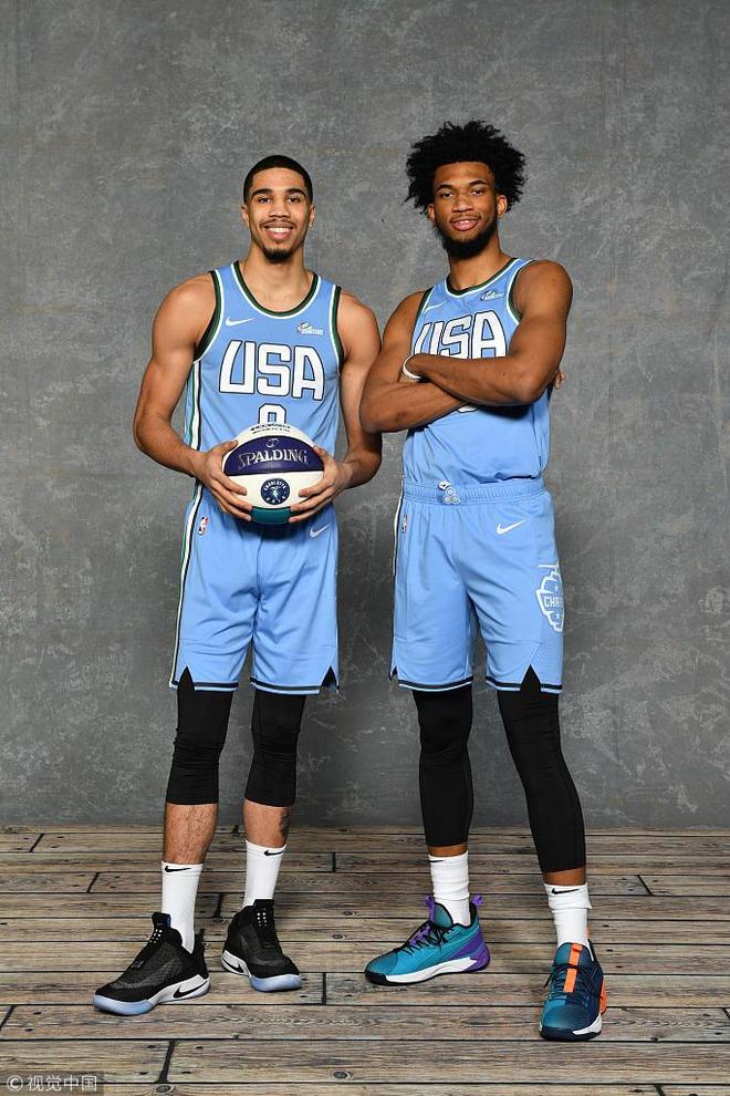 英雄联盟-包含波尔图训练开放日；国际比赛日篮板制胜引欢呼；全明星赛在即；赛季目标并未改变的词条