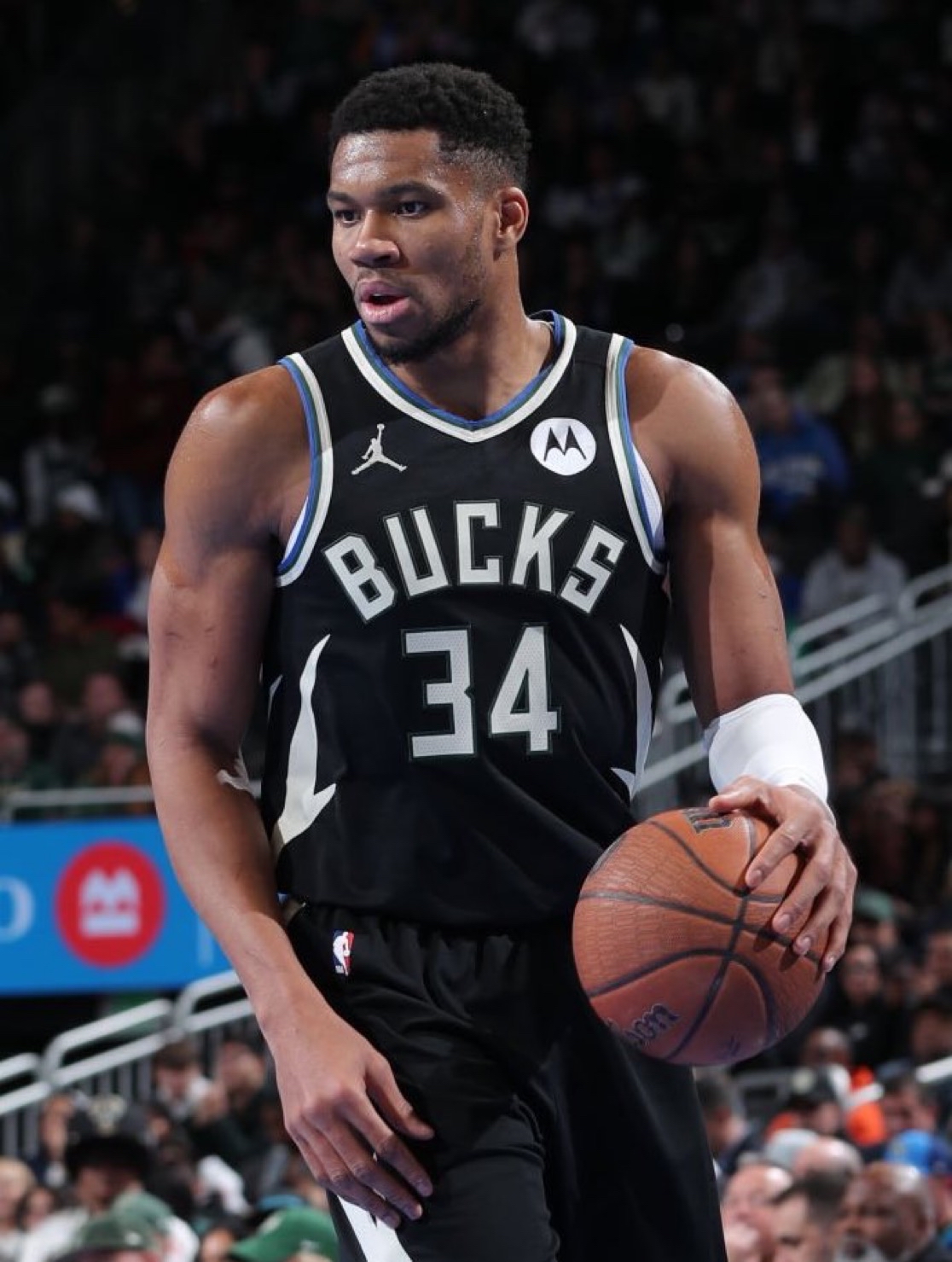 lol台服官网首页地址-关于密尔沃基雄鹿关键时刻篮板制胜；志在CBA季后赛名次提升；目标明确；纪律约束更严格的信息