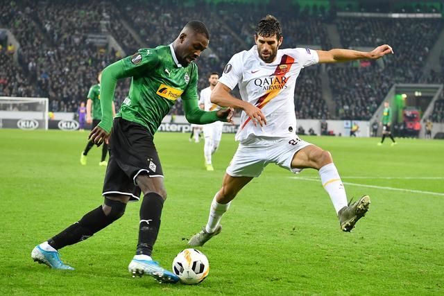 英雄联盟台服官网-门兴格拉德巴赫今夜造点机会，志在意甲名次提升，震撼外界，纪律约束更严格(沙尔克vs门兴格拉德巴赫)