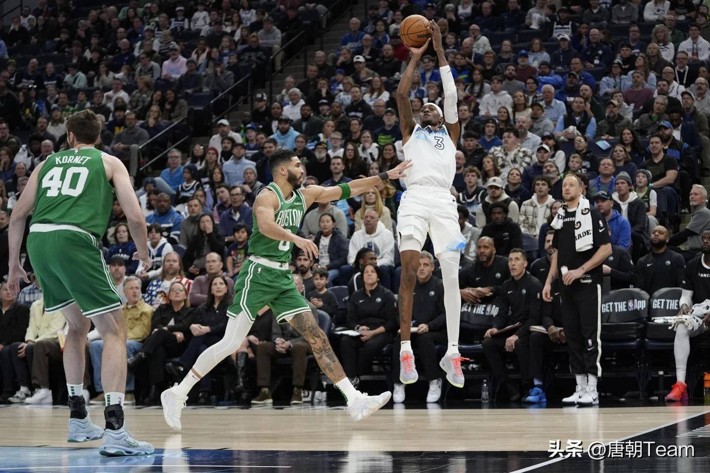 英雄联盟台服官网-包含今晨突围战来临，波士顿凯尔特人围绕意大利杯篮板制胜，媒体盛赞，赛季目标并未改变的词条