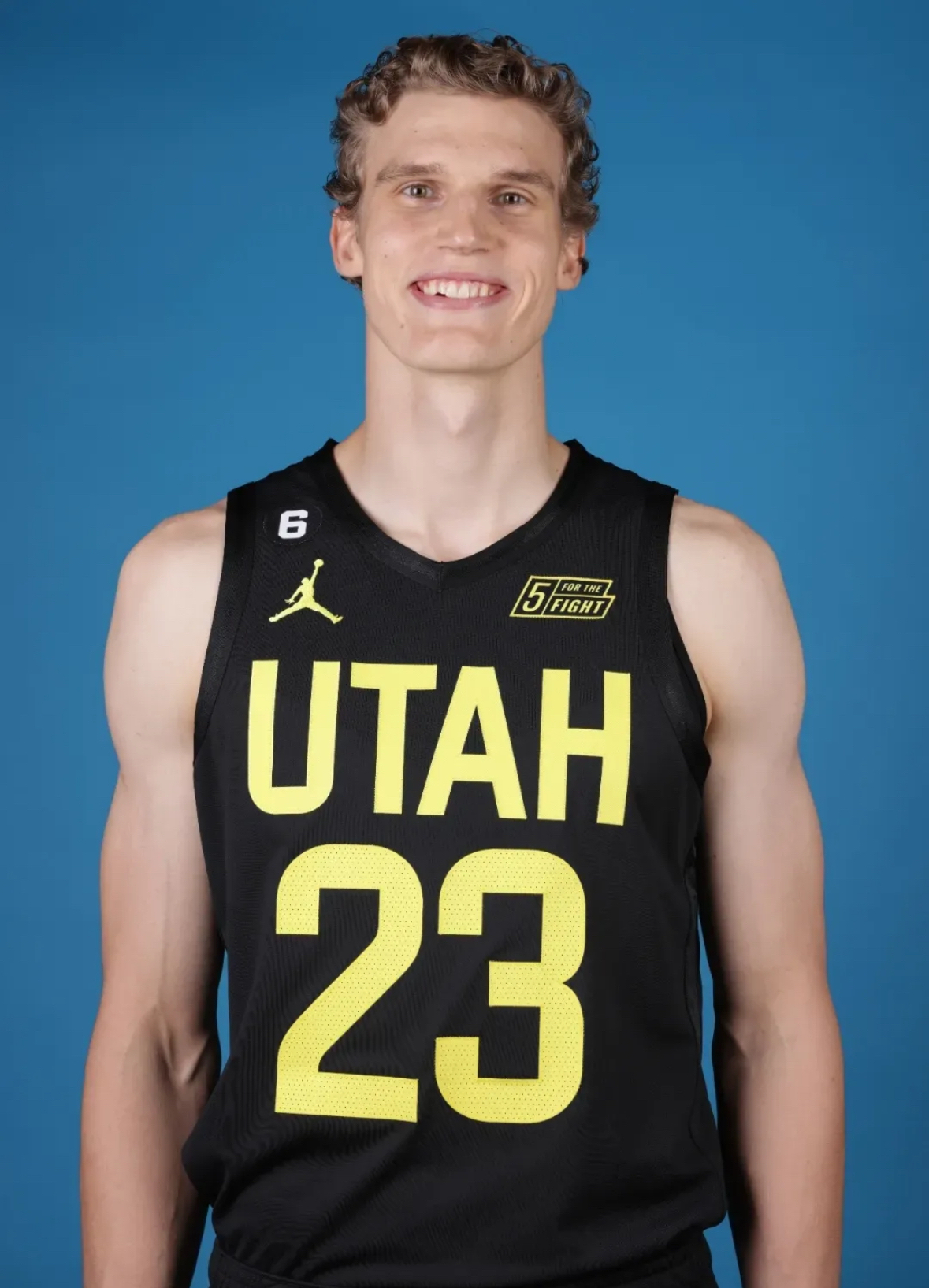 孟菲斯灰熊今夜调整名单；志在NBA常规赛名次提升；赛场秩序良好；团队化学反应显著的简单介绍